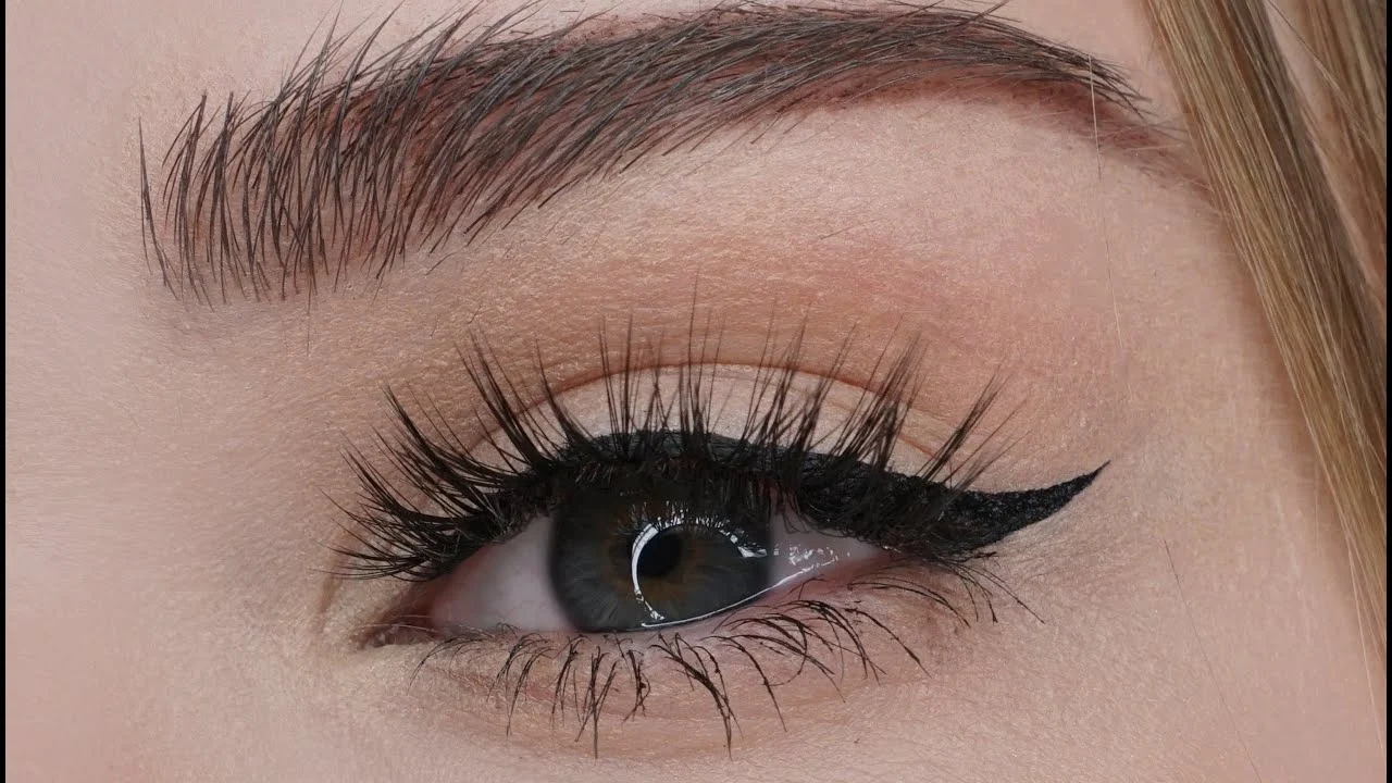 Eyeliner Lidstrich in Bad Salzuflen