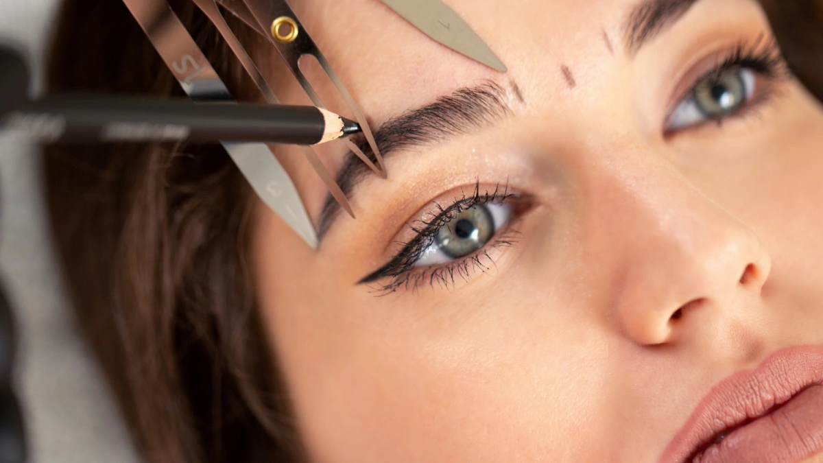 Microblading (Augenbrauen) in Bad Salzuflen